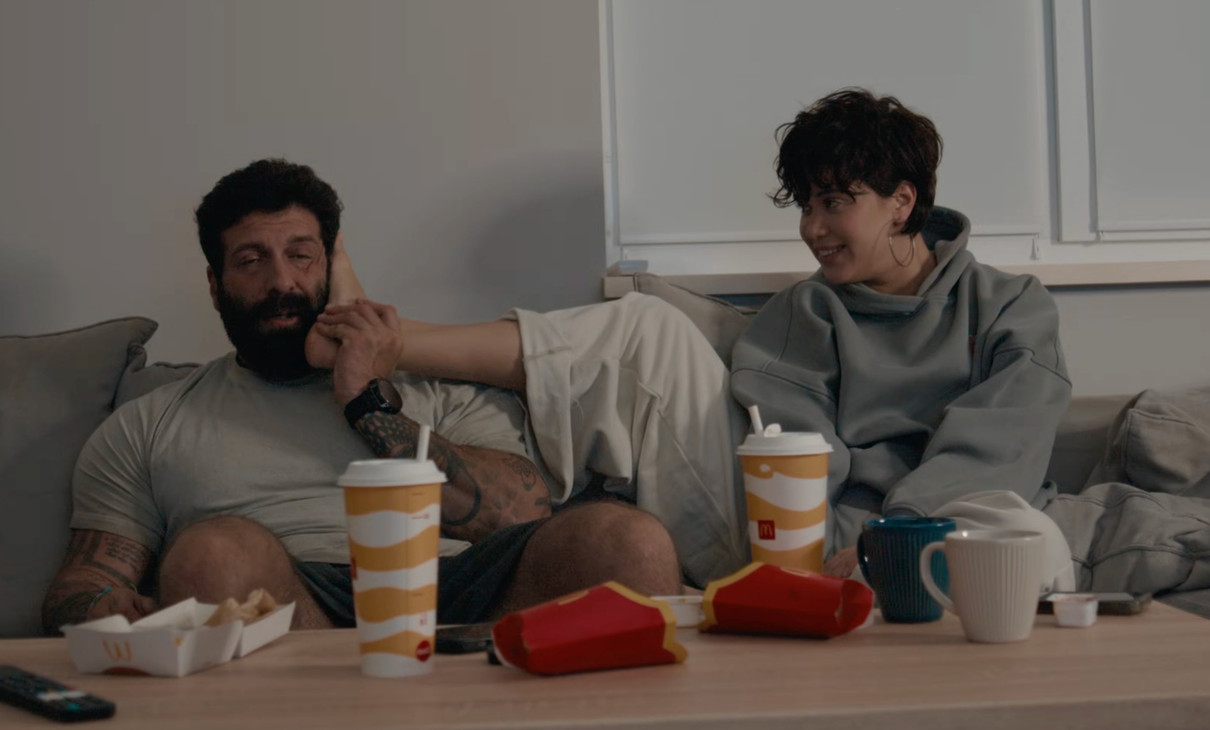 Lida Lee і Даніель Салем показали романтичні кадри у спільному кліпі