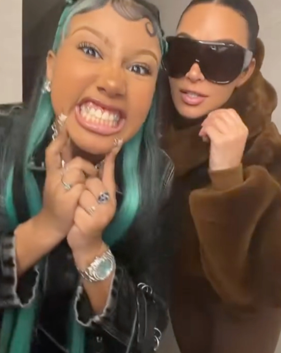 Кім Кардашян потанцювала зі старшою дочкою для відео