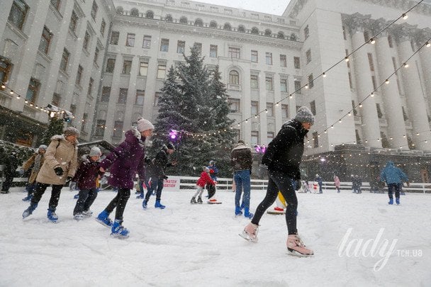 Зимова ковзанка у Києві / © Associated Press