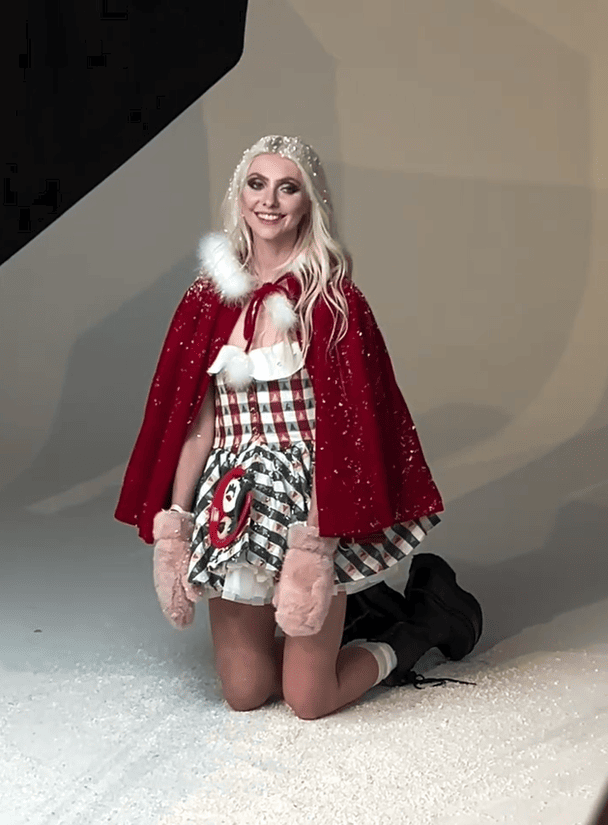 Тейлор Момсен