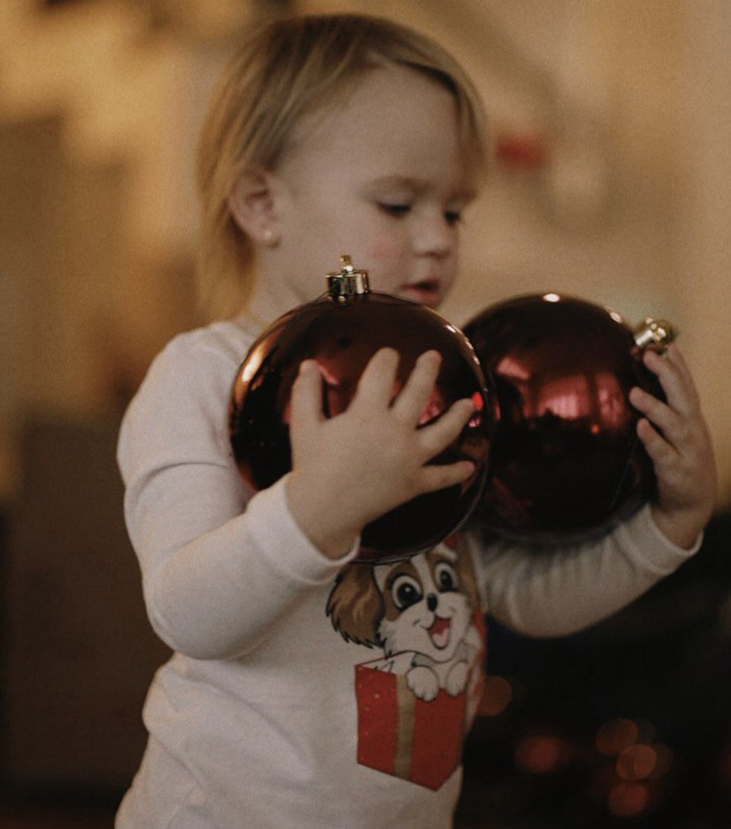 Дружина Усика замилувала різдвяними кадрами з дочкою