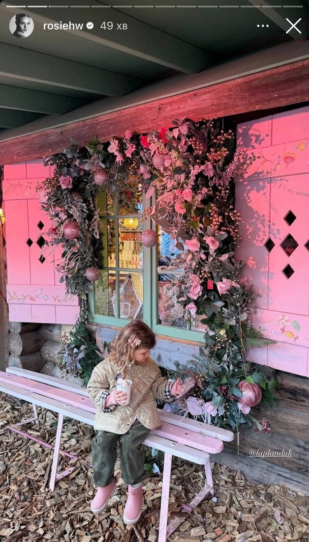 Дочка Розі Гантінгтон-Вайтлі та Джейсон Стейтем / © Instagram Розі Гантінгтон-Вайтлі