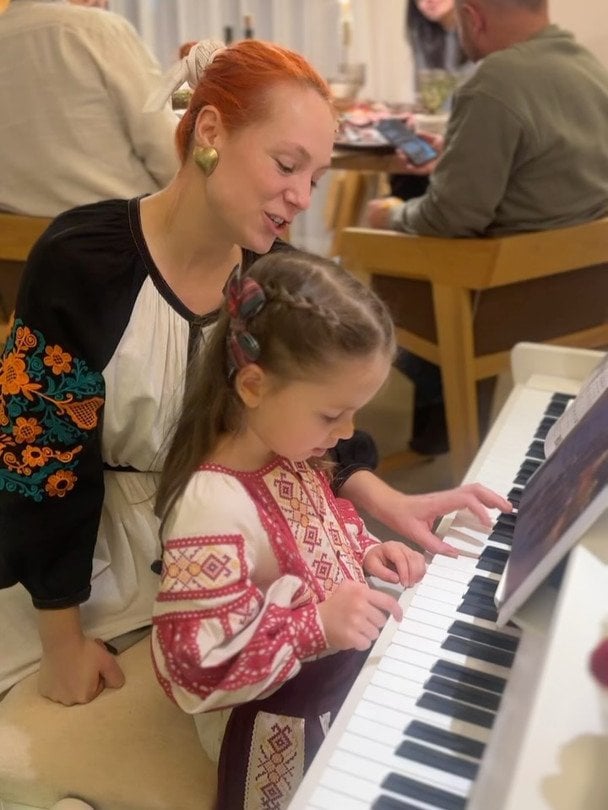 Світлана Тарабарова з донькою / © instagram.com/solomiyavitvitska