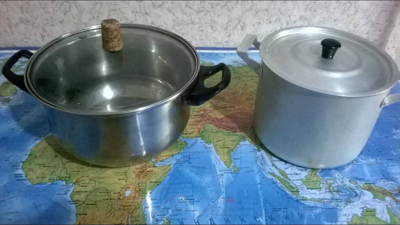 Господині розповіли, чому не можна зберігати каструлі з кришками