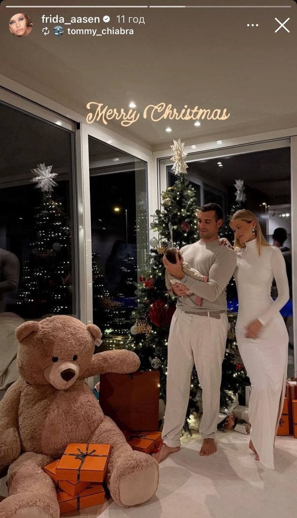 Фріда Аасен з чоловіком і дочкою / © Instagram Фріди Аасен