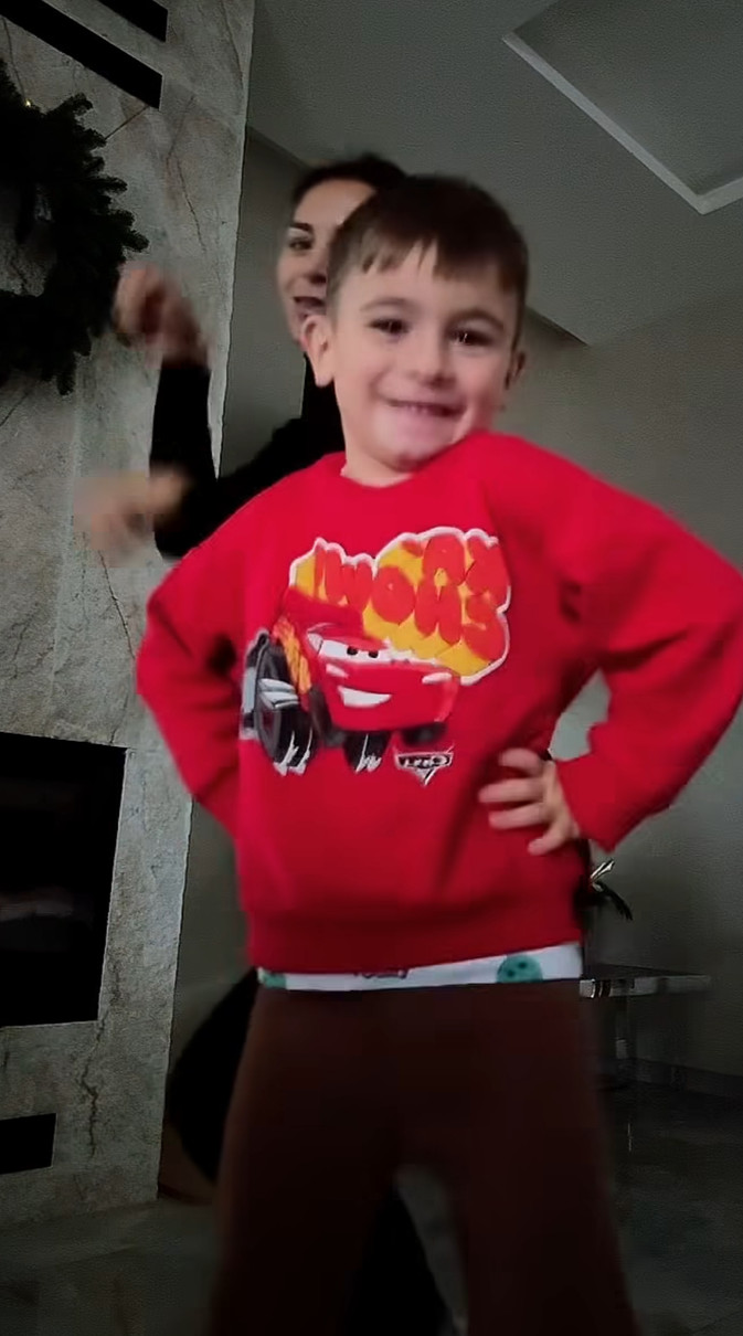 Ілона Гвоздьова показала, як із сином розважалася під музику