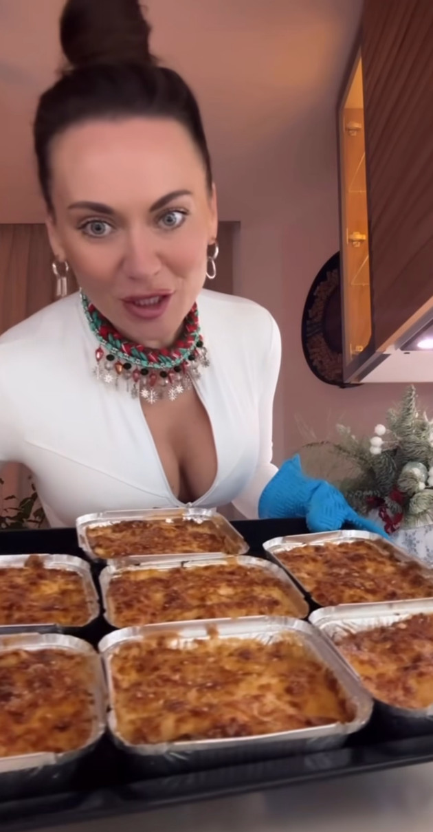Анна Саліванчук приготувала святкову лазанью
