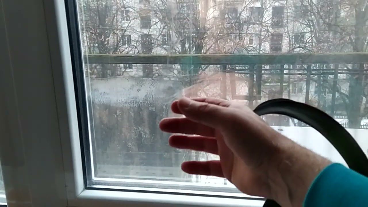 Господині назвали метод для зменшення конденсату на вікнах