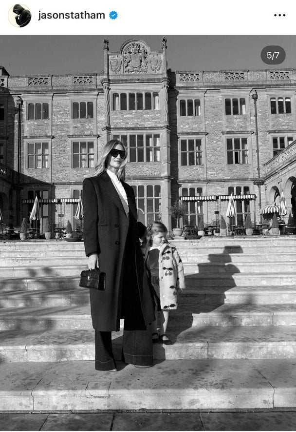 Розі Гантінгтон-Вайтлі з донькою, фото: instagram.com/jasonstatham
