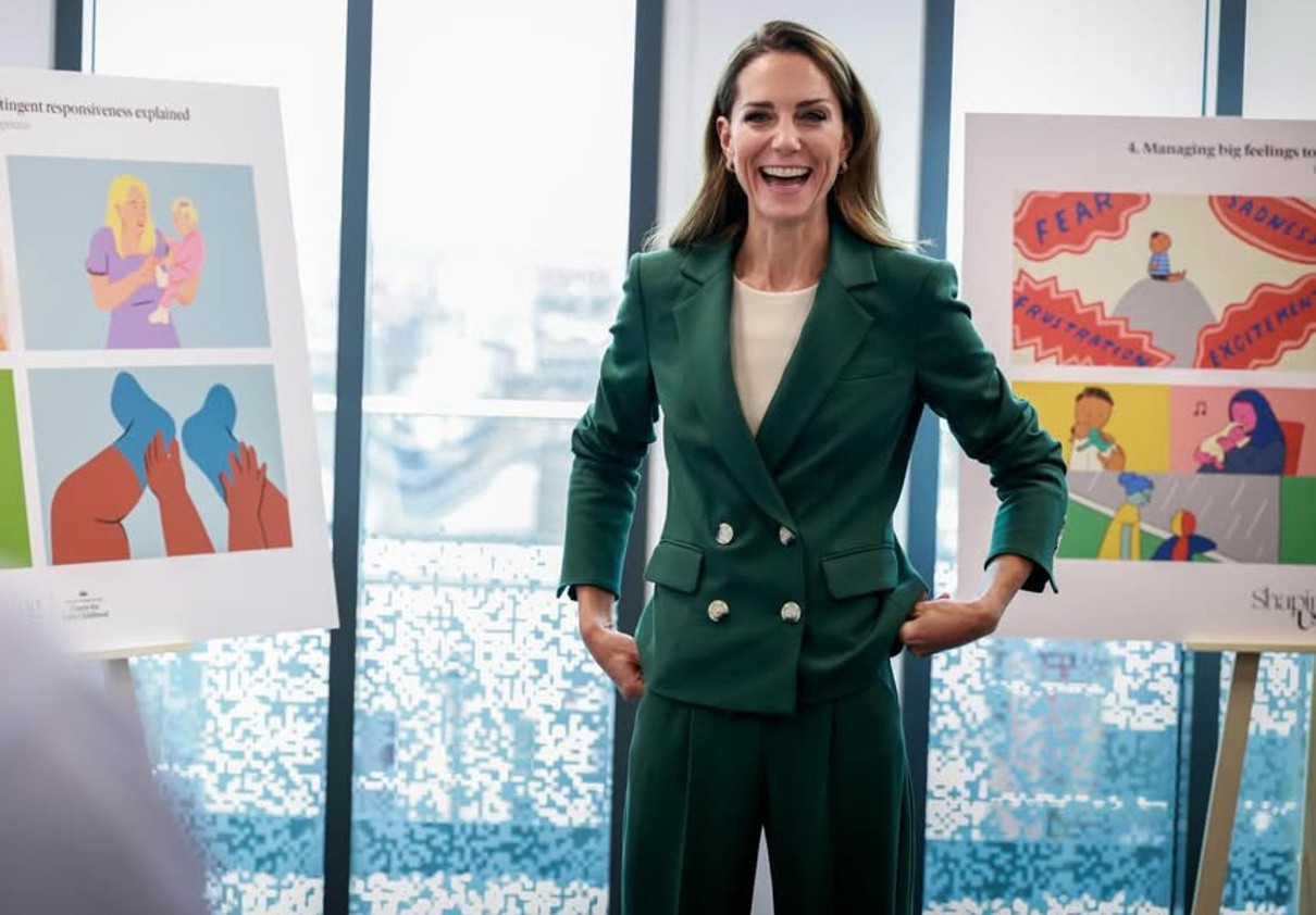 Кейт Міддлтон у смарагдовому костюмі попозувала для фото