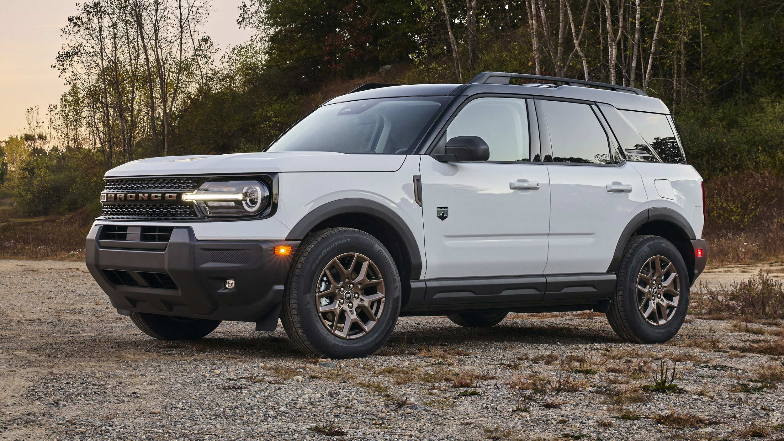 Епоха завершилася: Ford припинив виробництво популярного кросовера Escape у США - фото 1