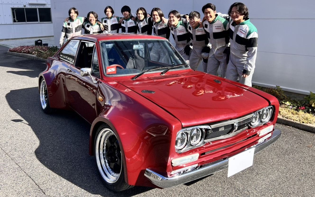 Студенти Nissan перетворили класичні моделі на унікальні концепти для Токійського автосалону - фото 2