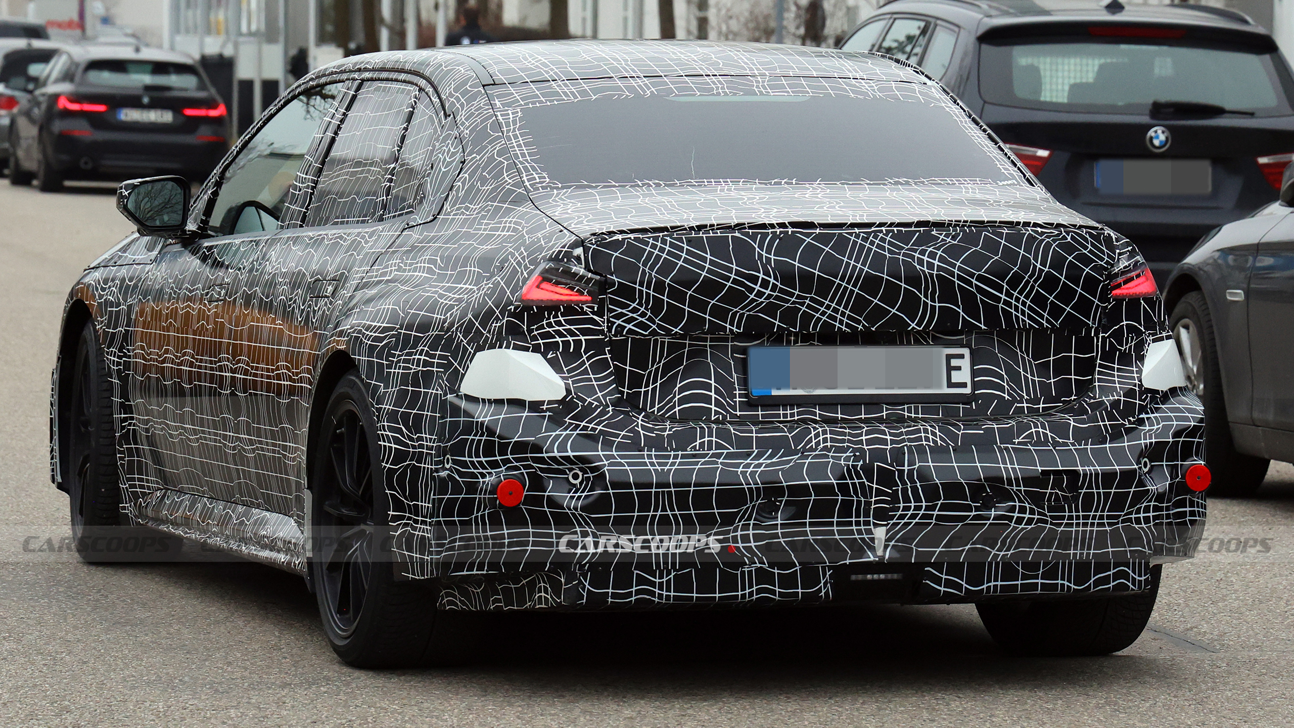 Електричний BMW M3 виїхав на дороги: агресивний дизайн Neue Klasse та 700 сил - фото 1