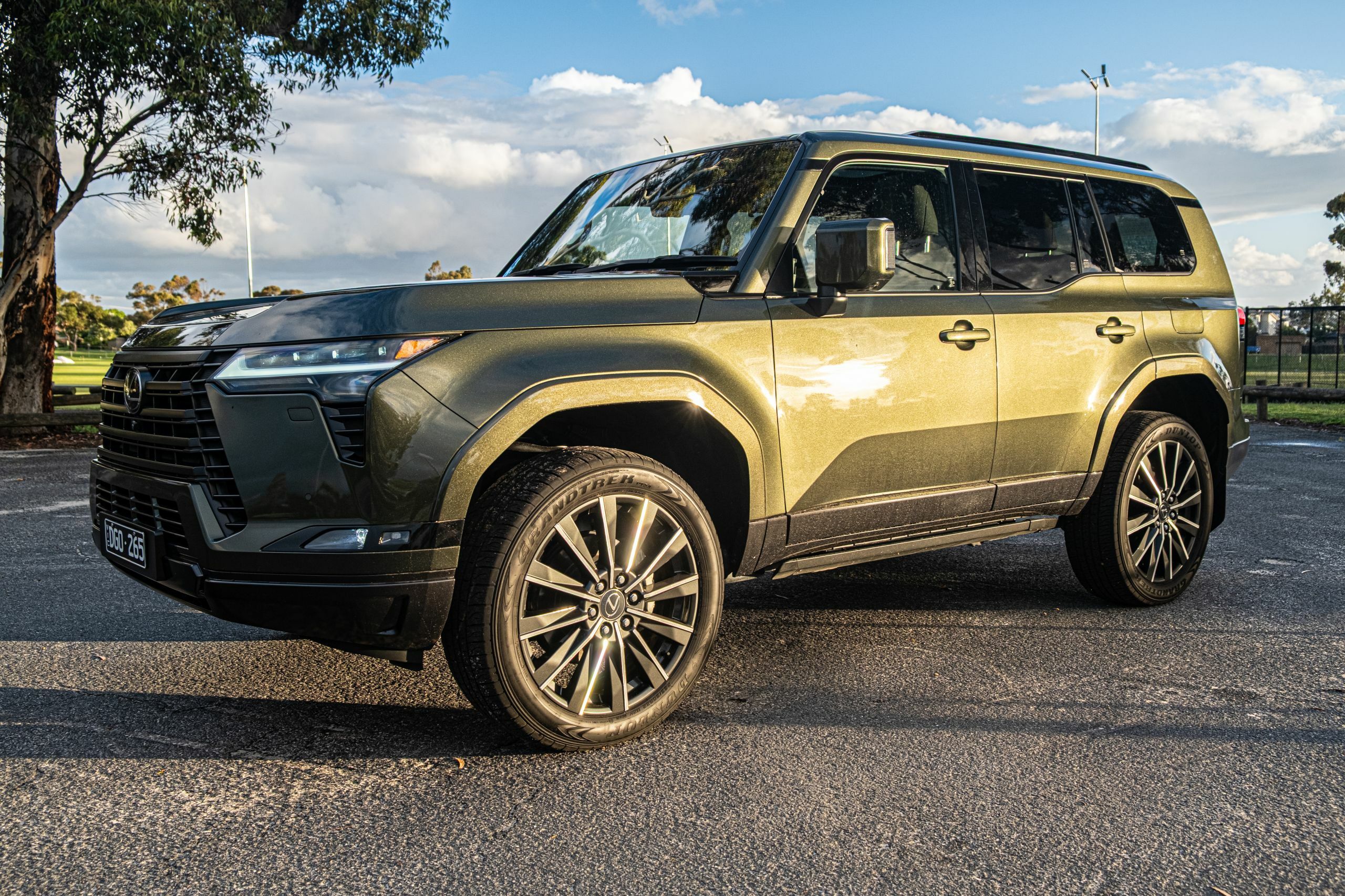 Новий Lexus GX 550 2026: розкішний «родич» Prado, який мітить у лігу G-Class - фото 4