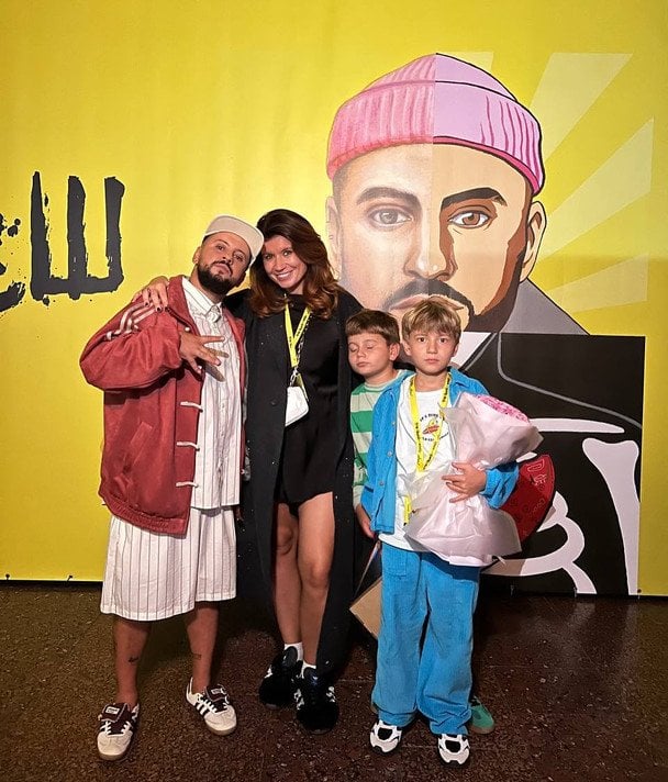 MONATIK із дружиною та старшими синами / © instagram.com/irishamonatik