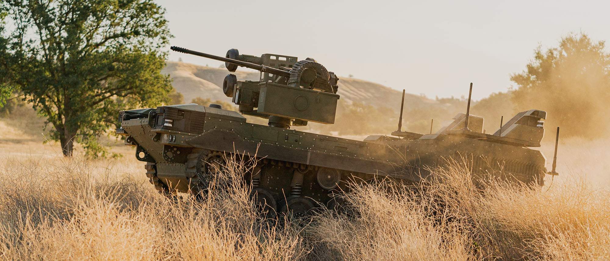 Швеція купила американського бойового робота RIPSAW M3: 7 тонн сталі на гусеницях без екіпажу