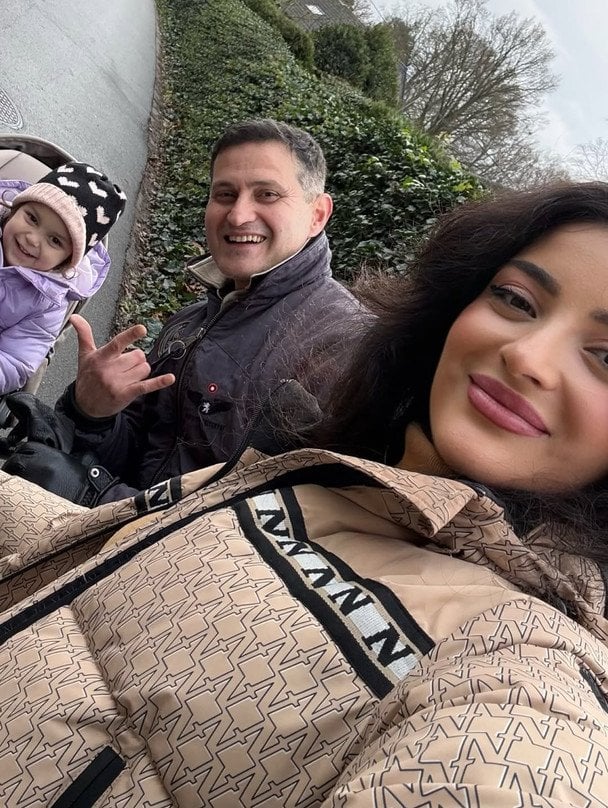 Ахтем Сеітаблаєв з донькою та онукою / © instagram.com/akhtemseit