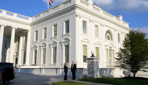 Білий дім спланував масові скорочення в держустановах під час «шатдауну» – CNN