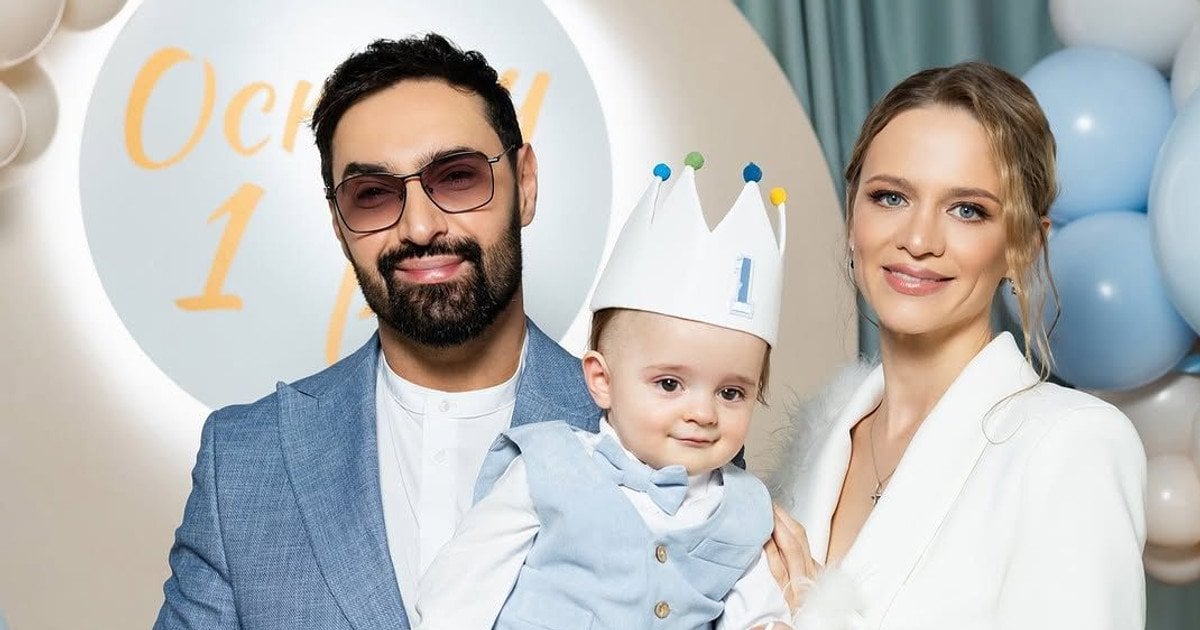 Віталій Козловський із дружиною та сином