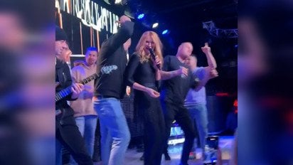 На концерті TAYANNA в США стався неприємний казус із двома чоловіками на сцені