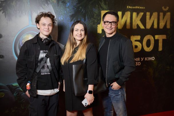 Олексій Нагрудний із дружиною та старшим сином / © пресслужба каналу "1+1"