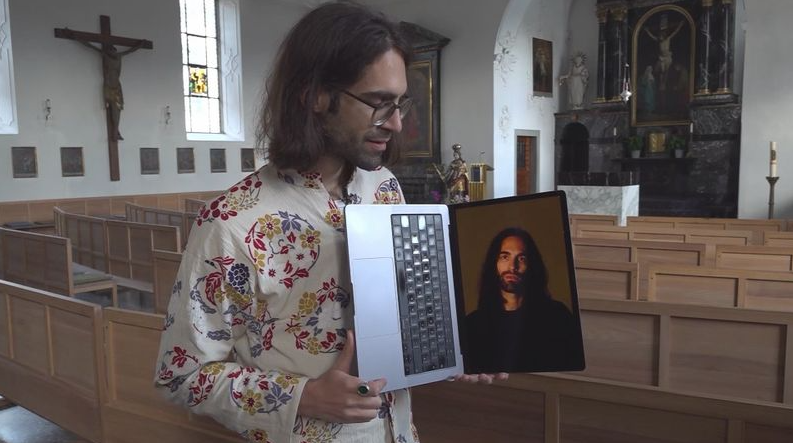 ШІ Ісус Христос з’явився в церкві у Швейцарії: що він робить - фото 2