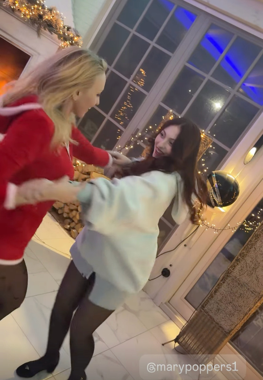 Оля Полякова влаштувала ефектну вечірку на Новий рік з дочкою і зятем