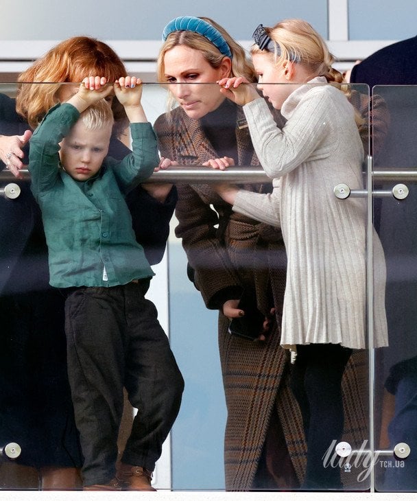 Зара Тіндалл із сином Лукасом та донькою Леною / © Getty Images