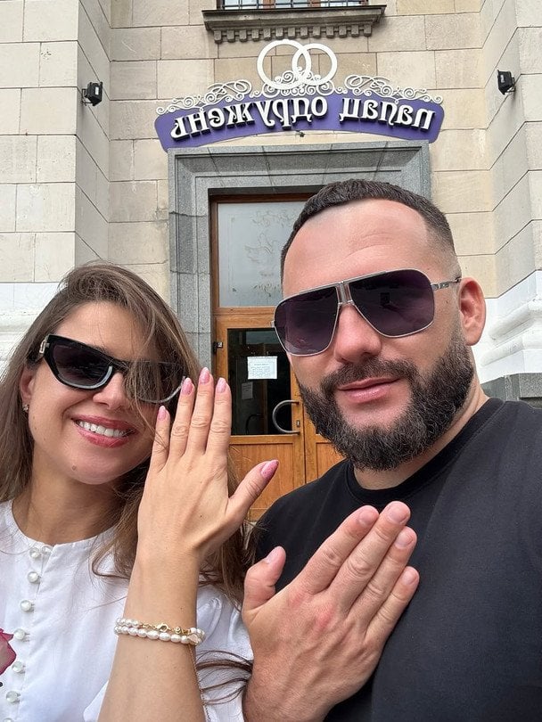 SLAVIA з чоловіком / © instagram.com/slavia_official