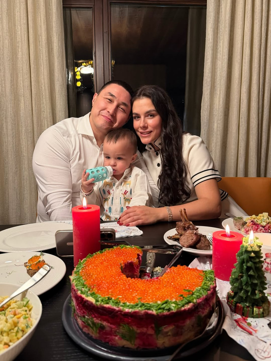 Іванна Онуфрійчук показалася за новорічним столом