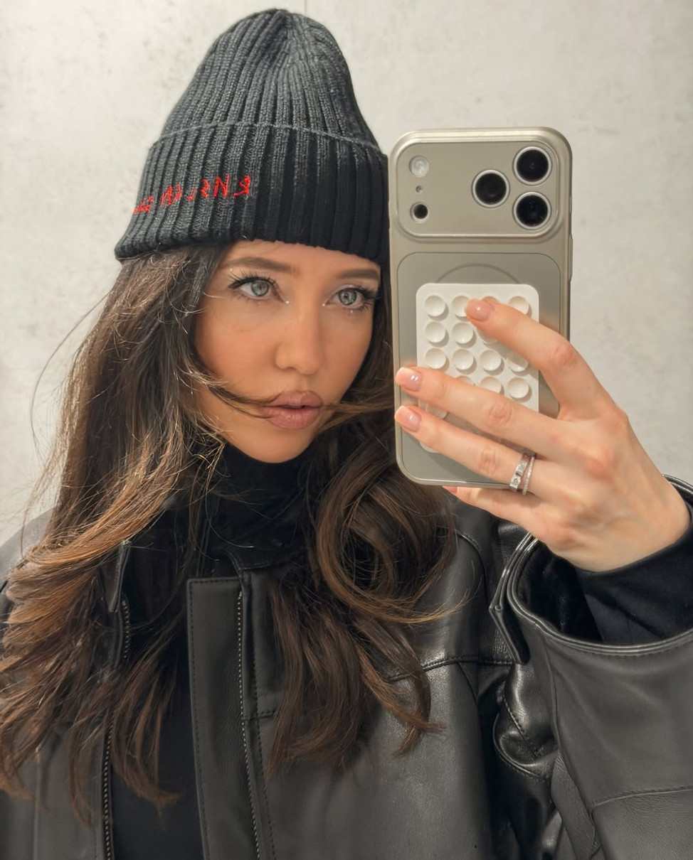 Надя Дорофєєва показалася зі стильним макіяжем