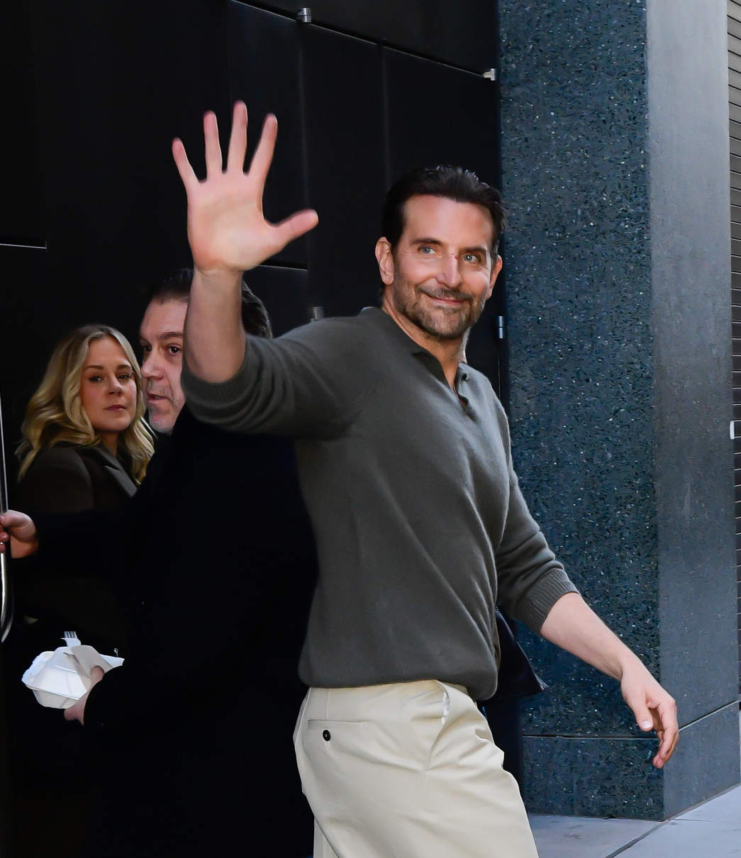 Бредлі Купера запідозрили у пластиці