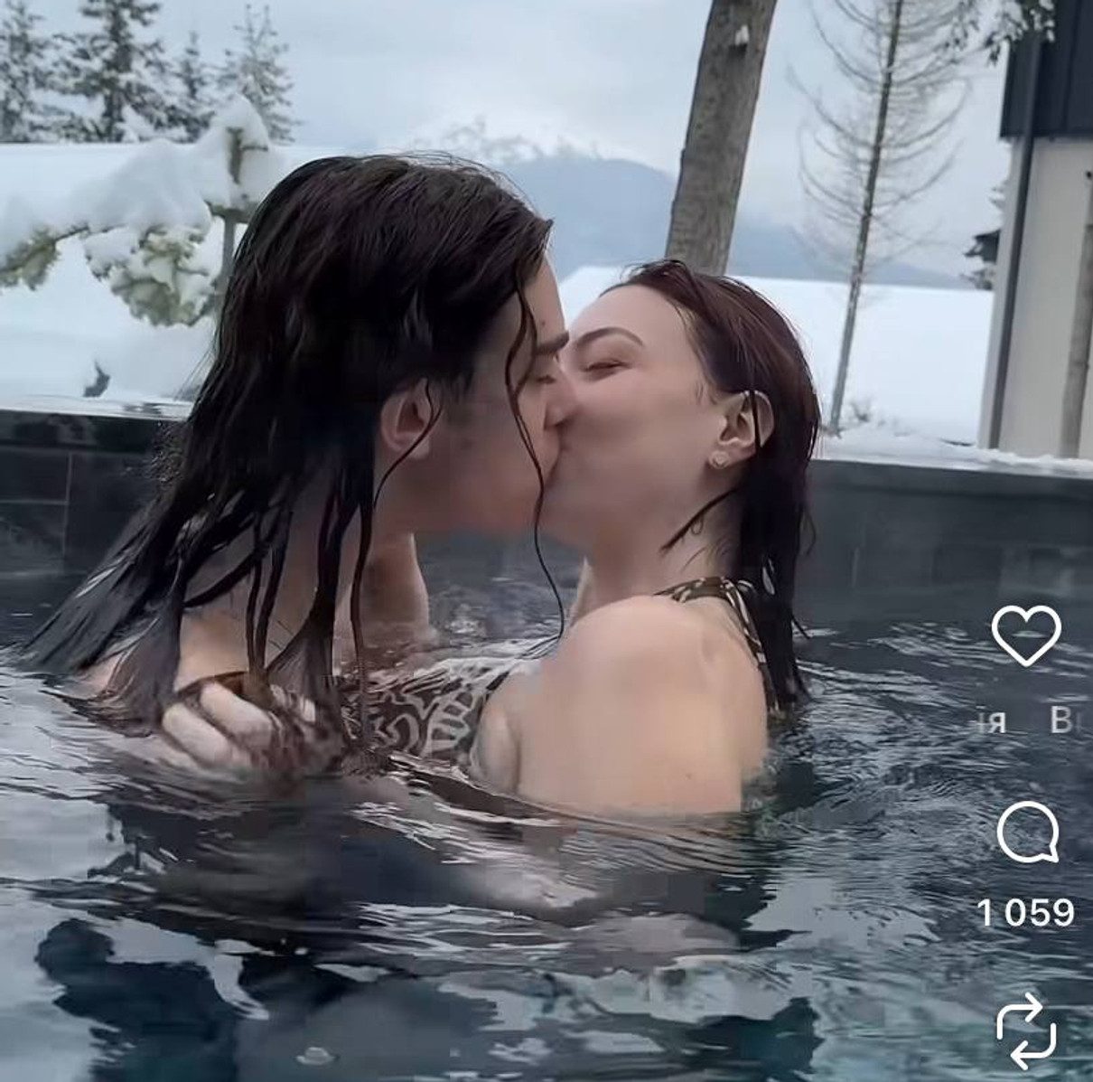 Маша Полякова цілує свого чоловіка