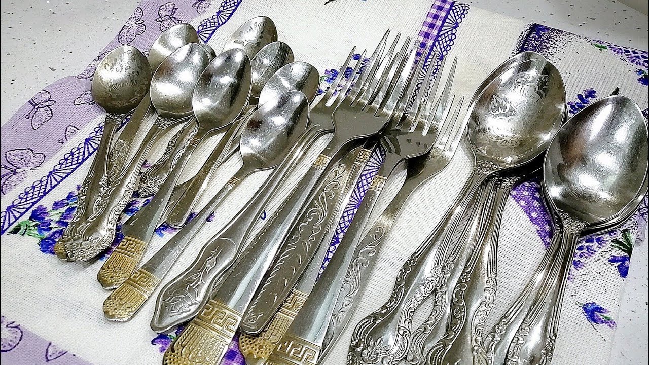 Господині розповіли, як швидко очистити столові прибори гірчичним порошком