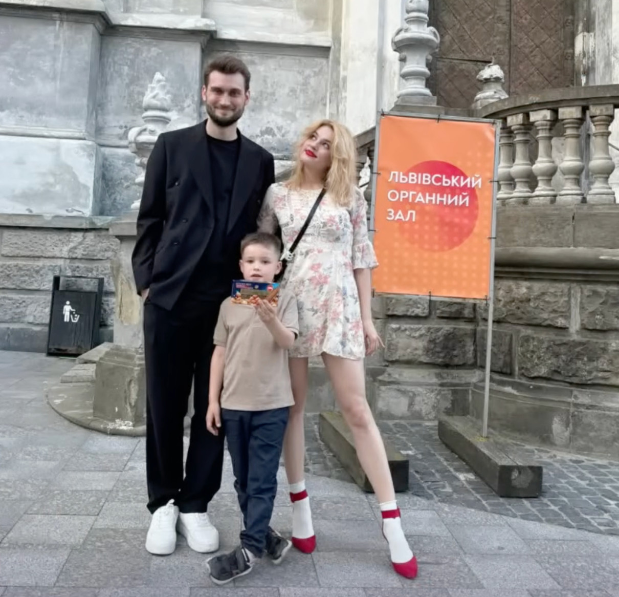 Вадим Яценко з хору Гомін зізнався, чи зіпсувалися стосунки з дружиною