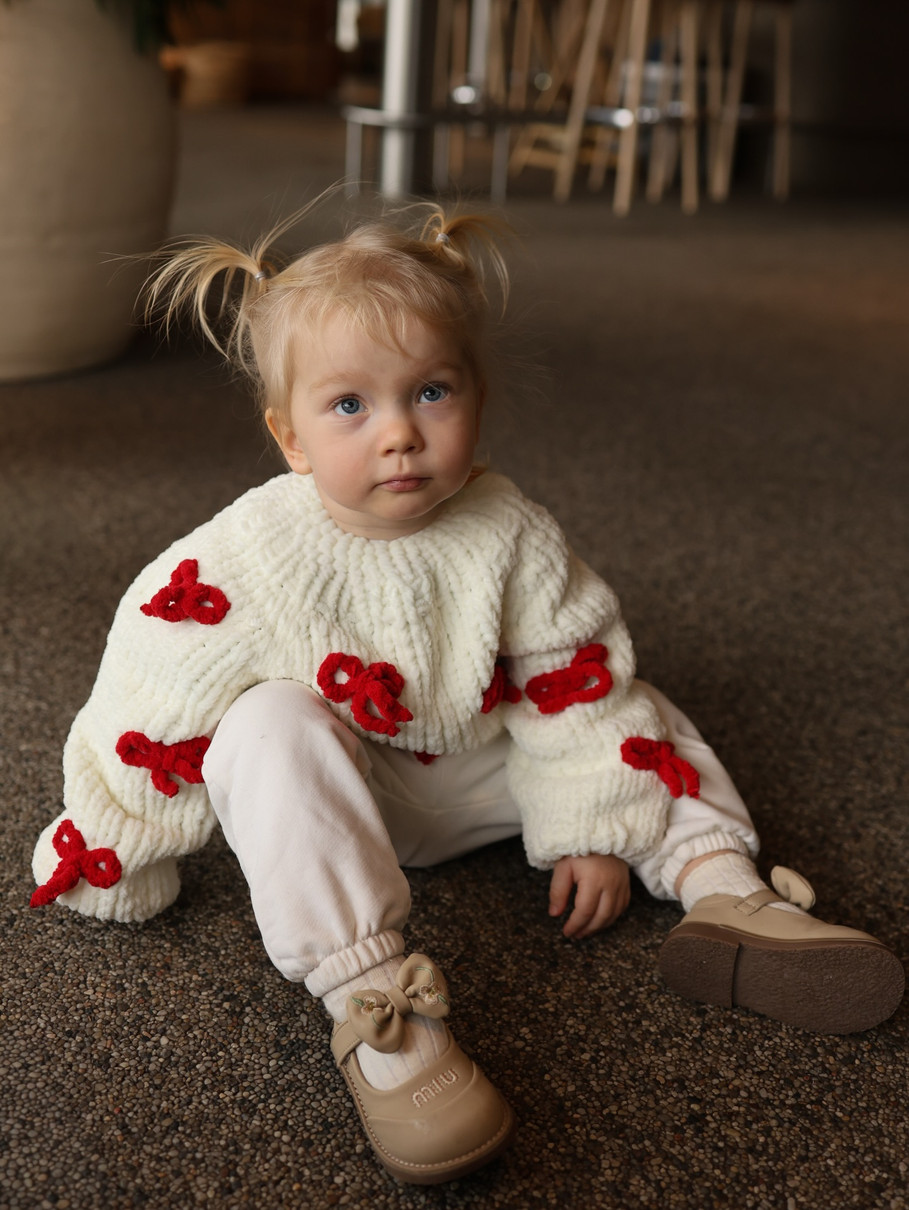 Коли Віруся виросте, у неї буде свій дитячий портрет маминого виконання 