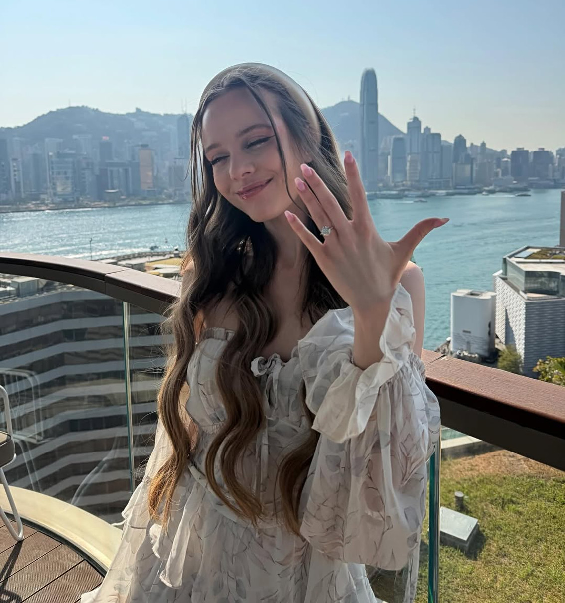 Зірка Школи Ірина Кудашова показала обручку від коханого