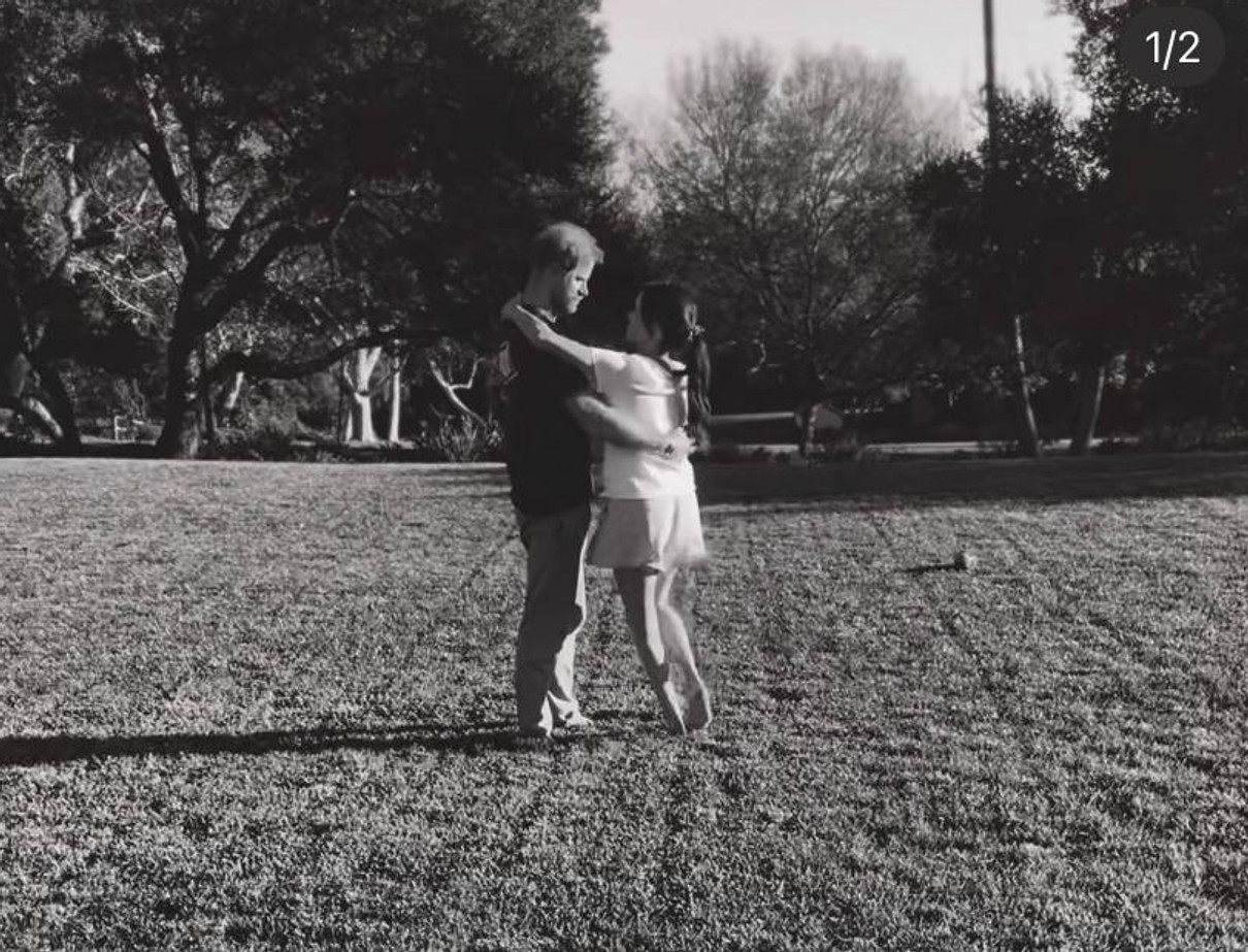 Меган Маркл зі своїм чоловіком на відео