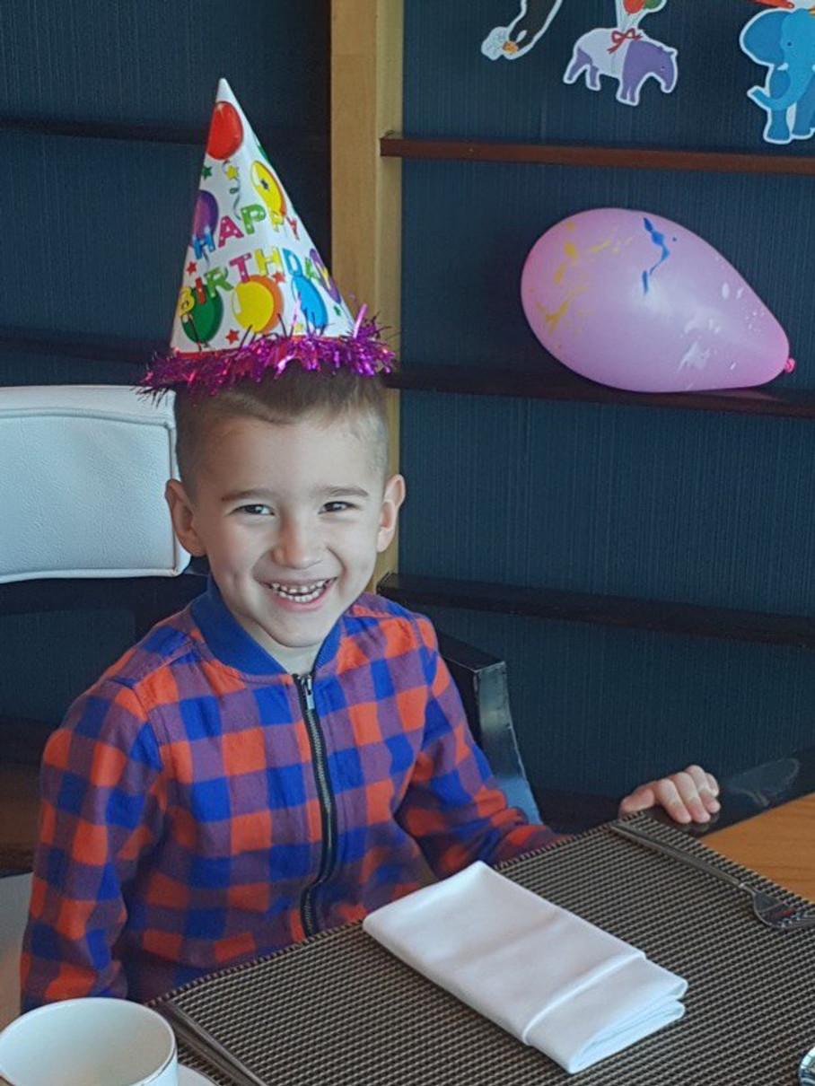 Альона Омаргалієва привітала свого сина з 12-річчям