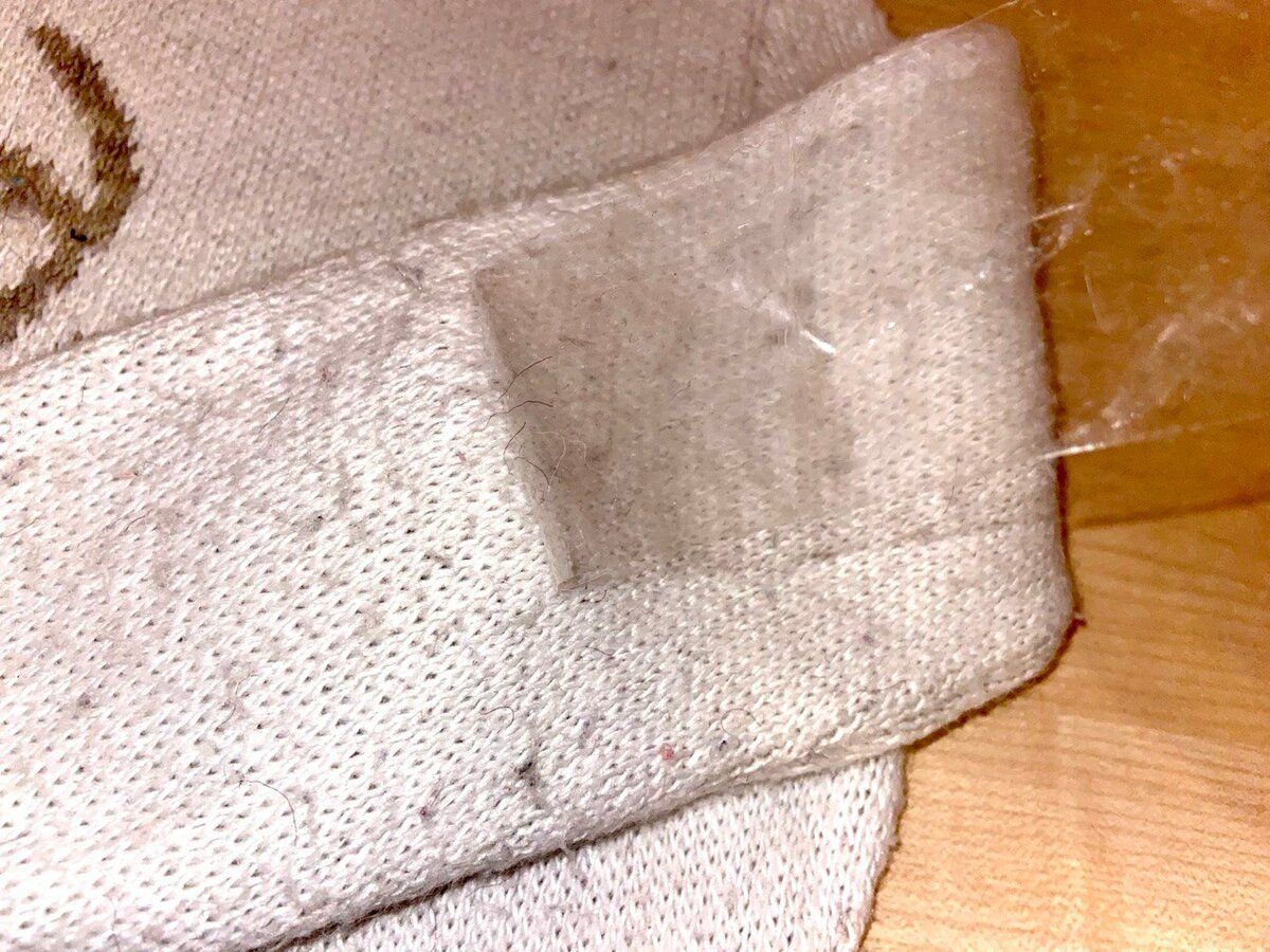 Експерти розповіли, як попередити появу ковтунців на светрі за допомогою простого лайфхаку