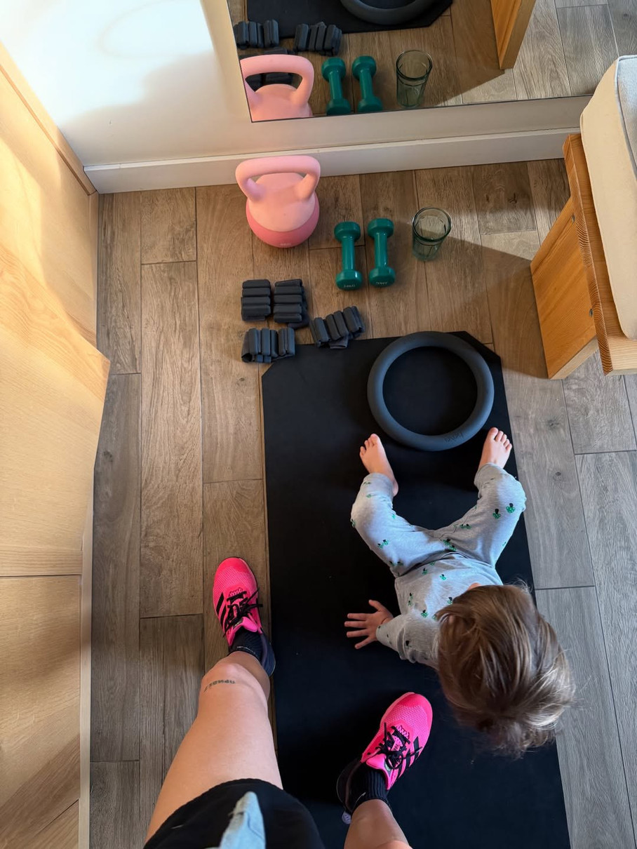 Даша Кацуріна показала, як поєднує материнство та тренування