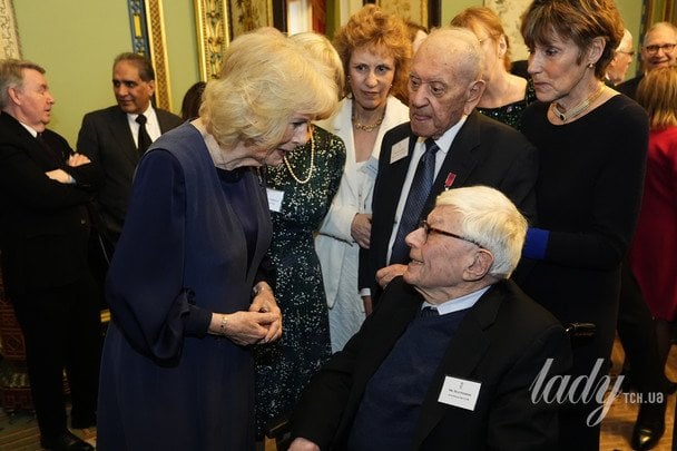 Королева Камілла на приймі в Букінгемському палаці / © Associated Press