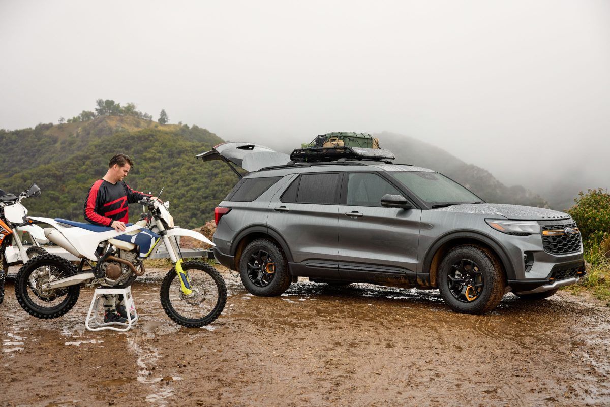 Ford продовжує серію відкликань: проблеми виявлено у нових Explorer та комерційних шасі - фото 6