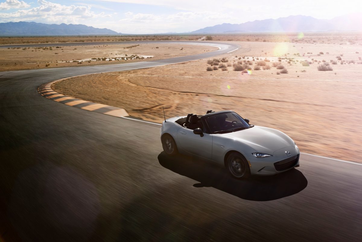 Mazda оновила культовий родстер MX-5 Miata для 2026 модельного року: деталі та ціни - фото 3