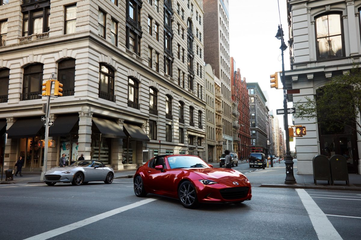 Mazda оновила культовий родстер MX-5 Miata для 2026 модельного року: деталі та ціни - фото 7