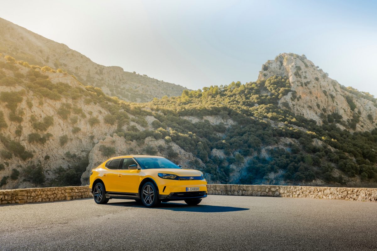 Ford оновлює Explorer та Capri на тлі слабких продажів: нові батареї та більше потужності - фото 5