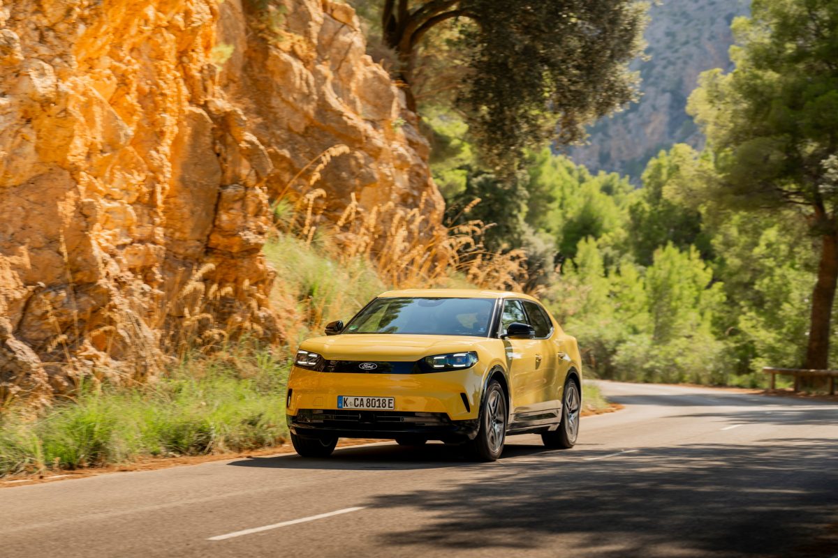 Ford оновлює Explorer та Capri на тлі слабких продажів: нові батареї та більше потужності - фото 3