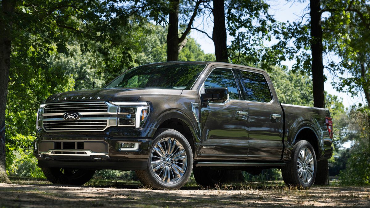 Несподіваний камбек: знятий з виробництва Chevrolet Malibu стрімко увірвався в топ вживаних авто - фото 3