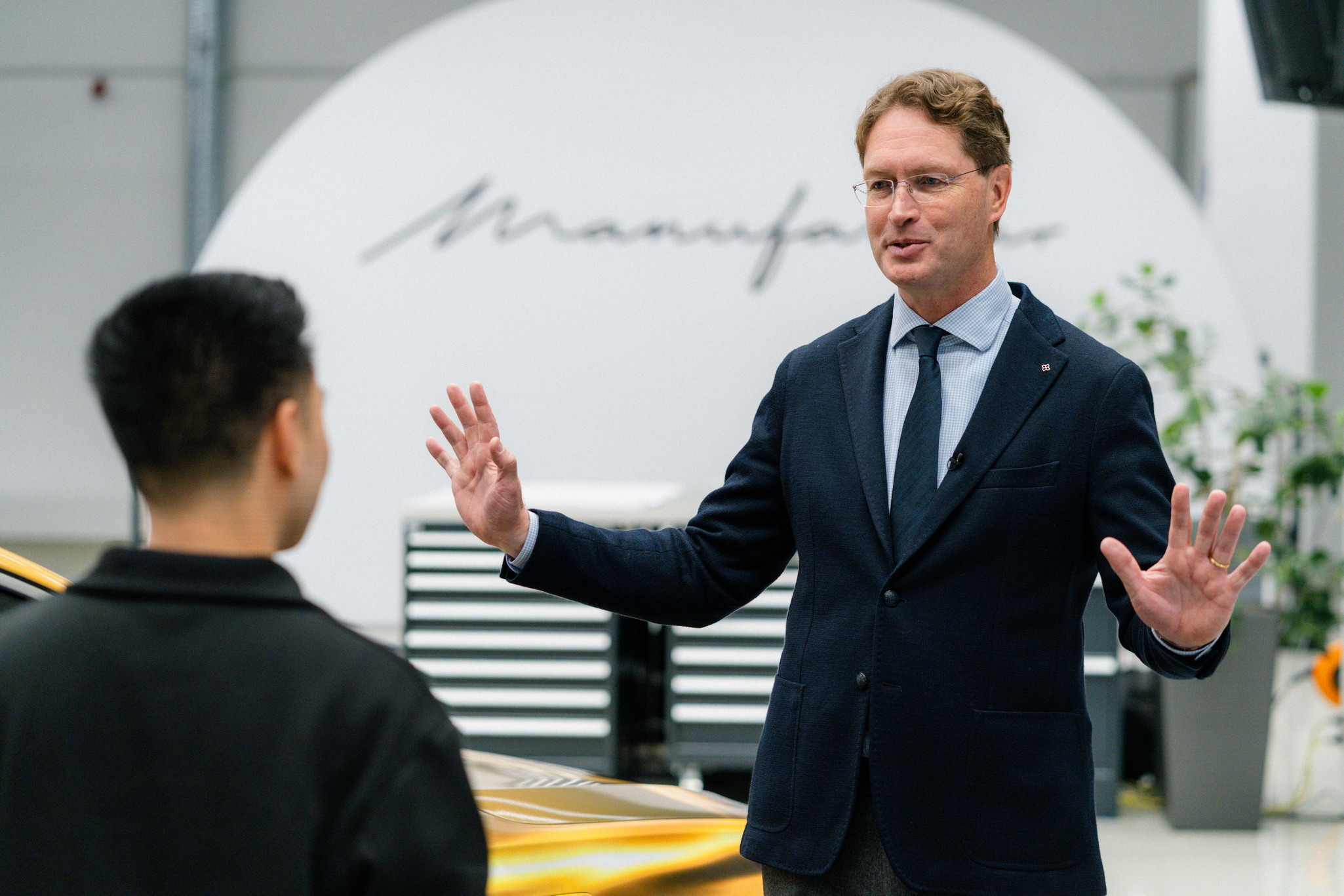 Новий Mercedes-Benz S-Class: масштабне оновлення, нова ОС та збереження V8 - фото 4