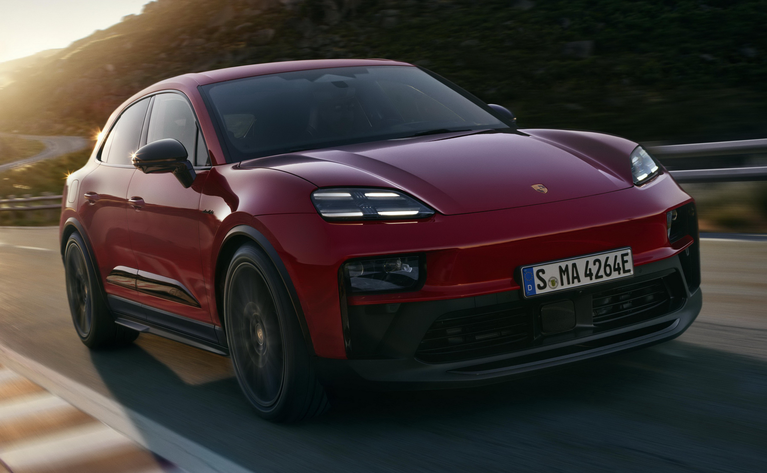 Porsche визнала перехід Macan на електротягу помилкою: бренд готує новий бензиновий кросовер - фото 2